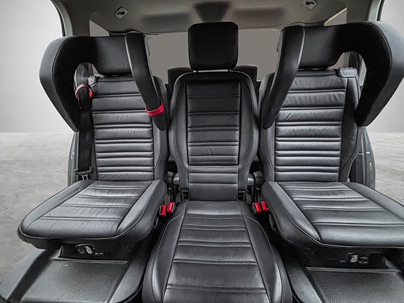Volkswagen Touran 21 of 30