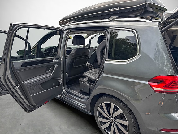 Volkswagen Touran 18 of 30
