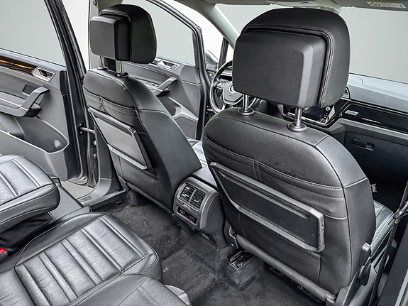 Volkswagen Touran 22 of 30
