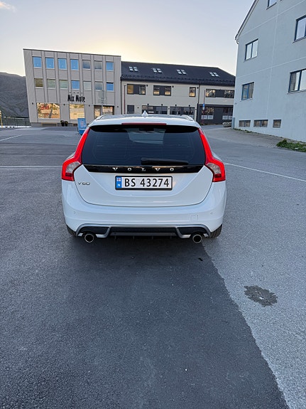 Volvo V60 13 of 14