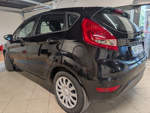 Ford Fiesta 3 of 26
