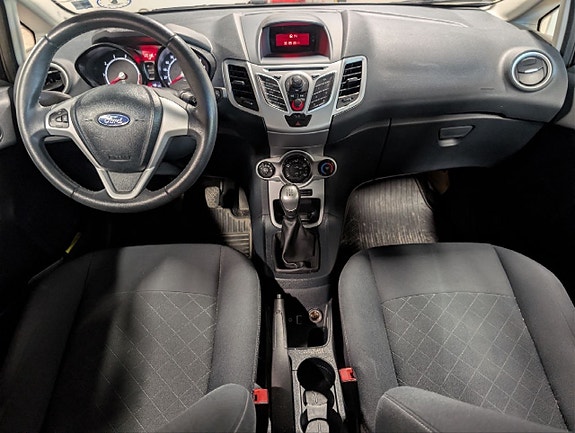 Ford Fiesta 10 of 26