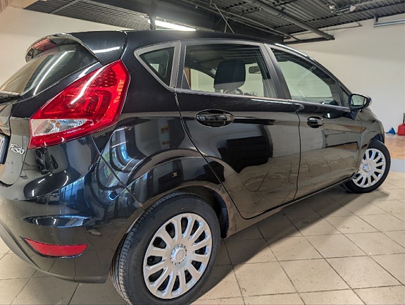 Ford Fiesta 5 of 26