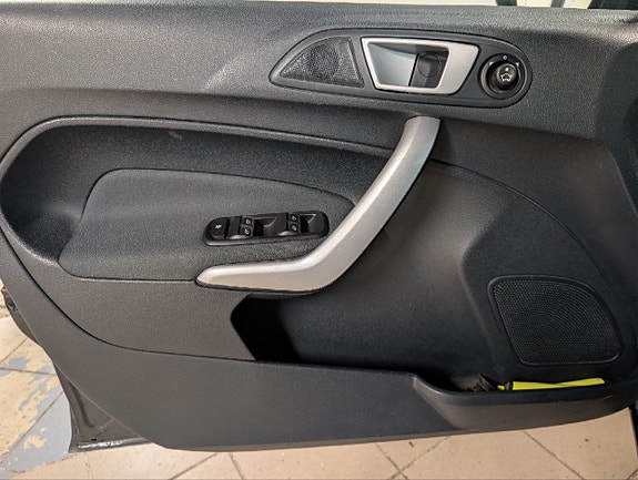Ford Fiesta 11 of 26