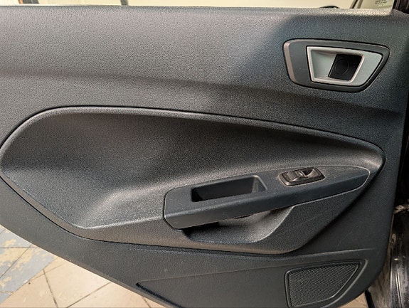 Ford Fiesta 8 of 26