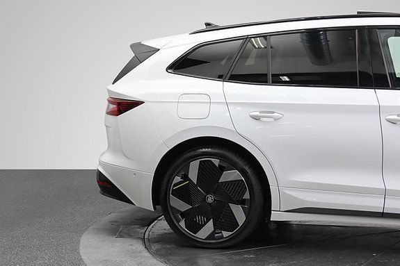 Skoda Enyaq RS 10 of 30
