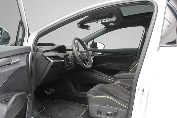 Skoda Enyaq RS 18 of 30
