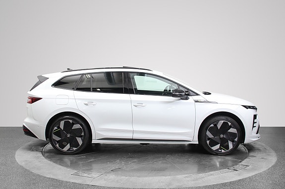 Skoda Enyaq RS 3 of 30