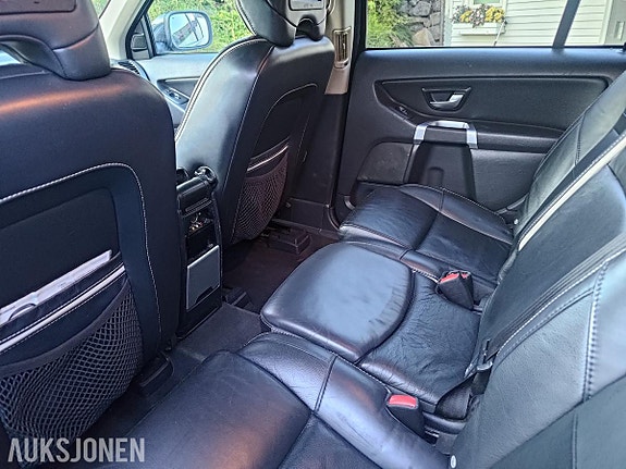 Volvo XC90 12 of 30