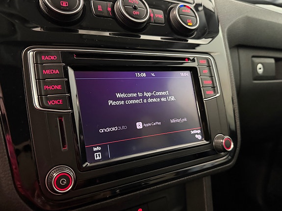 Volkswagen Caddy Maxi 22 of 23