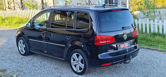 Volkswagen Touran 5 of 10
