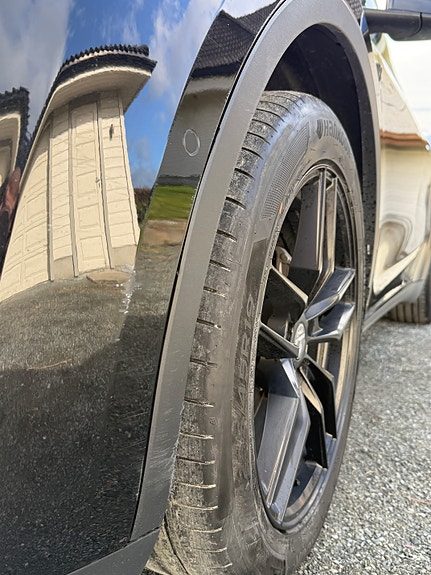 Tesla Model Y 11 of 30