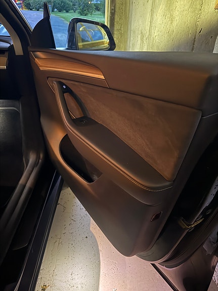 Tesla Model Y 29 of 30