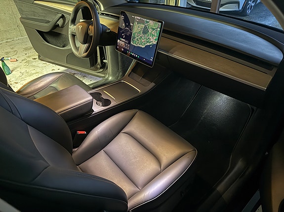 Tesla Model Y 30 of 30