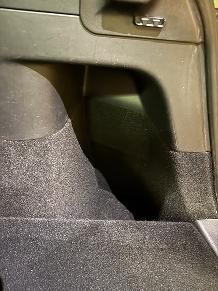Tesla Model Y 24 of 30