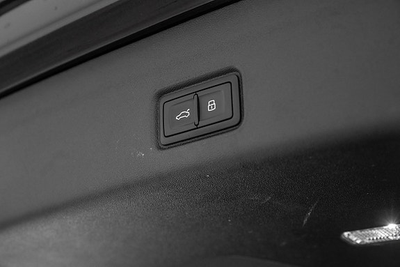 Audi Q6 e-tron 26 of 30