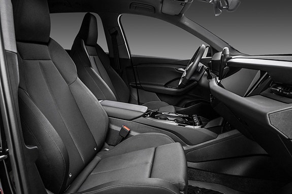 Audi Q6 e-tron 13 of 30