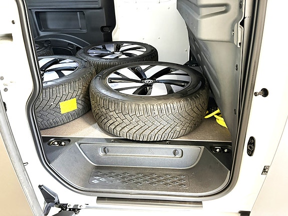 Volkswagen ID. Buzz 25 of 26