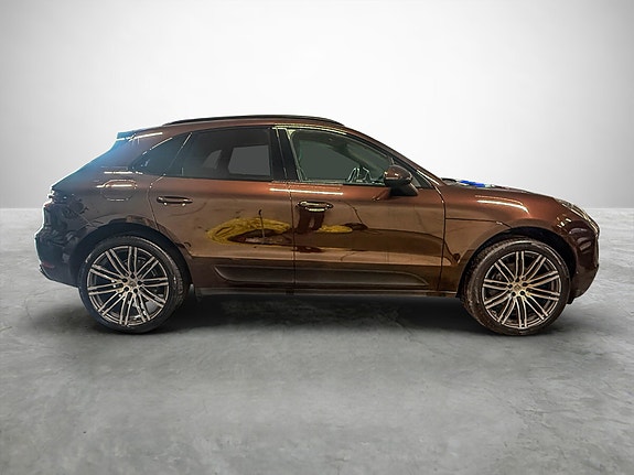Porsche Macan 6 of 30