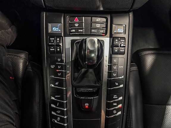 Porsche Macan 16 of 30