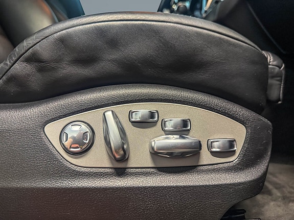 Porsche Macan 19 of 30
