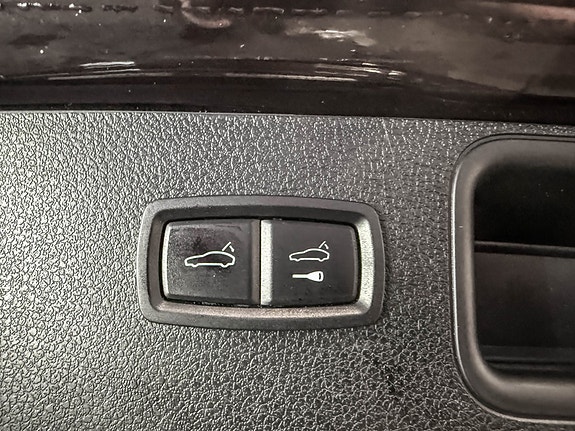 Porsche Macan 28 of 30