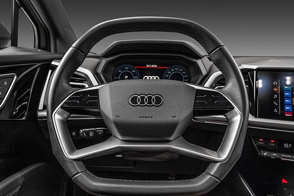 Audi Q4 e-tron 17 of 30