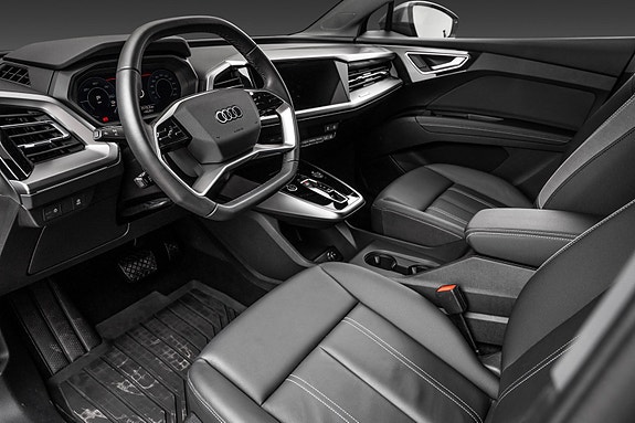 Audi Q4 e-tron 12 of 30