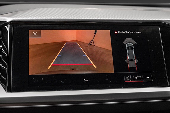 Audi Q4 e-tron 24 of 30
