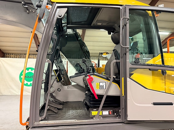 Volvo EC140EL 19 of 30