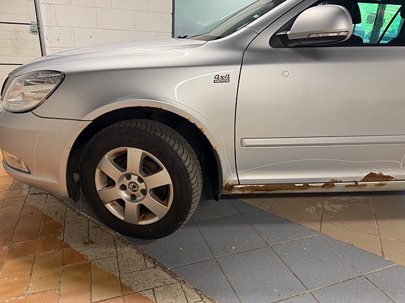 Skoda Octavia 2 of 25