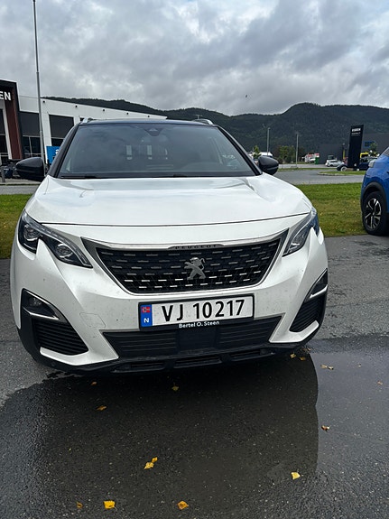 Peugeot 5008 4 of 5