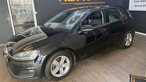 Volkswagen Golf VII 12 of 30