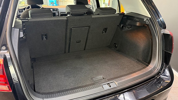 Volkswagen Golf VII 19 of 30