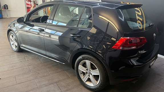 Volkswagen Golf VII 7 of 30