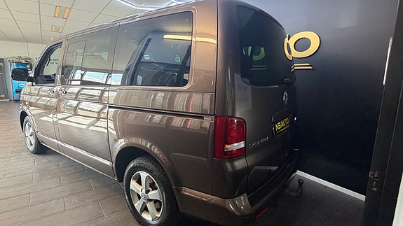 Volkswagen Caravelle 7 of 30