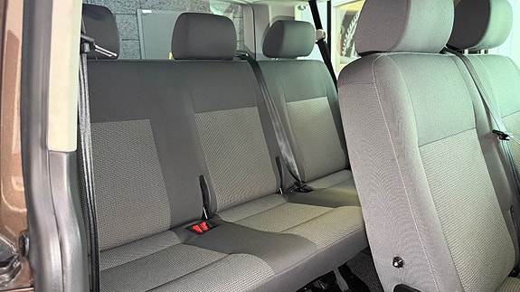 Volkswagen Caravelle 20 of 30
