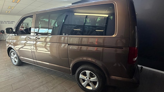 Volkswagen Caravelle 8 of 30