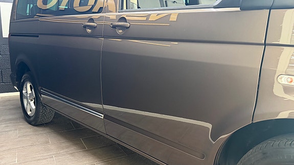 Volkswagen Caravelle 6 of 30
