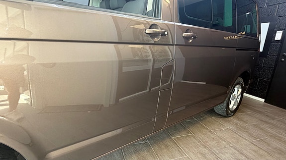 Volkswagen Caravelle 13 of 30