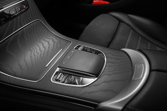 Mercedes-Benz GLC300 e 28 of 30