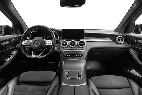 Mercedes-Benz GLC300 e 15 of 30