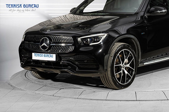 Mercedes-Benz GLC300 e 2 of 30