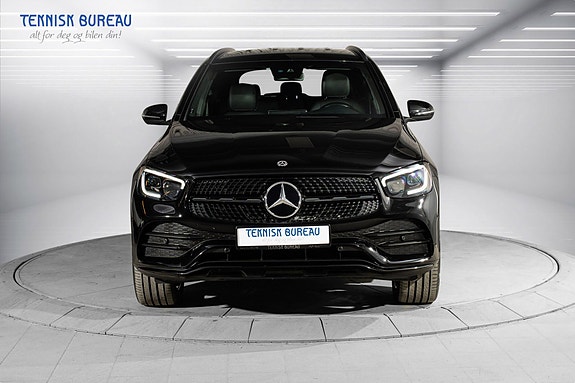 Mercedes-Benz GLC300 e 4 of 30