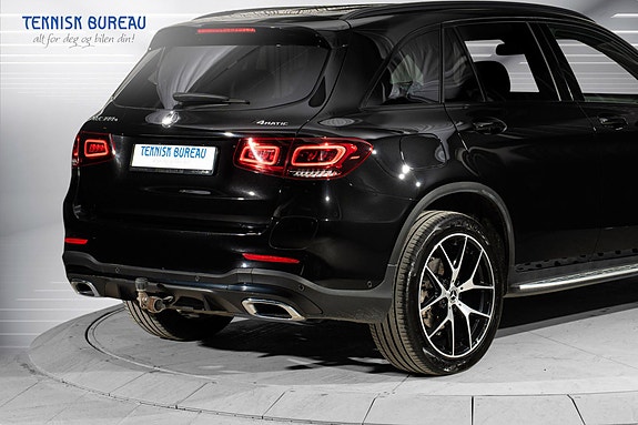 Mercedes-Benz GLC300 e 10 of 30