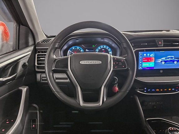 Maxus T90 EV 13 of 30