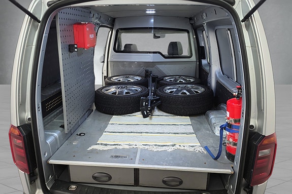 Volkswagen Caddy Maxi 12 of 12