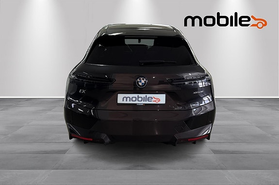 BMW iX 5 of 30