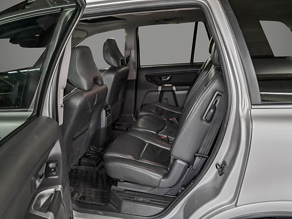 Volvo XC90 17 of 26