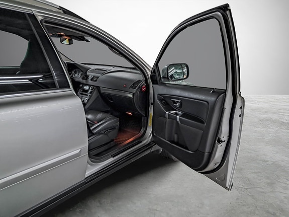 Volvo XC90 14 of 26